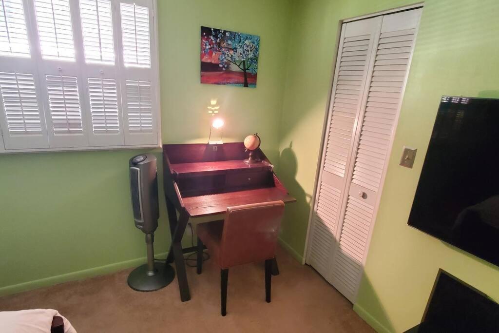 Fully Furnished, Beautiful, Spacious Two Bedroom Condo Lauderhill Kültér fotó